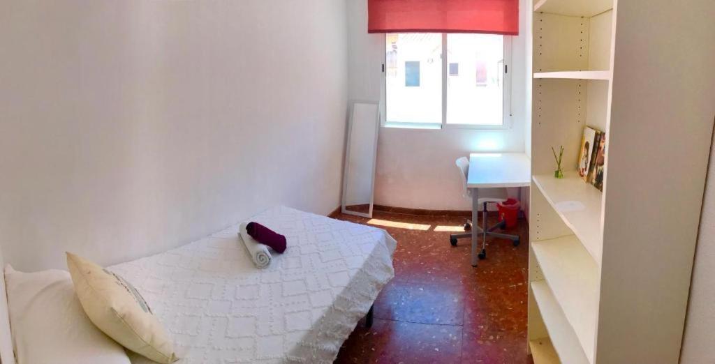 Апартаменти Apartamento En El Centro De Малага Екстер'єр фото